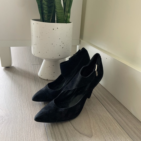 Nine West sleek black heels - Picture 2 of 4